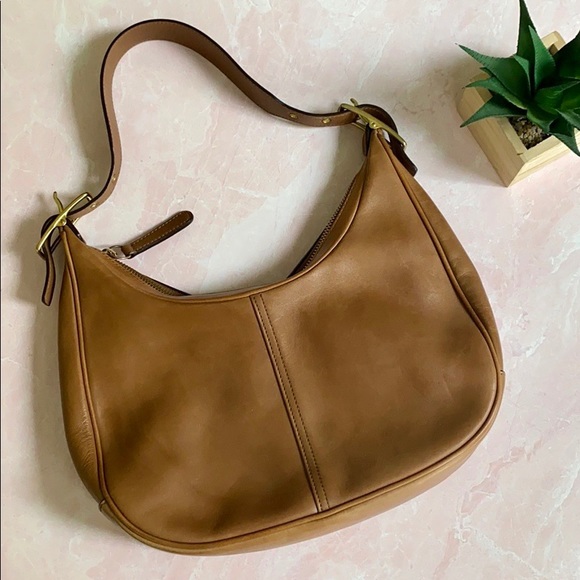 Coach Handbags - Vintage Coach Zoe Tan Leather Hobo Bag